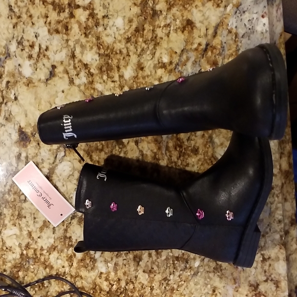 Juicy Couture - Picture 10 of 16